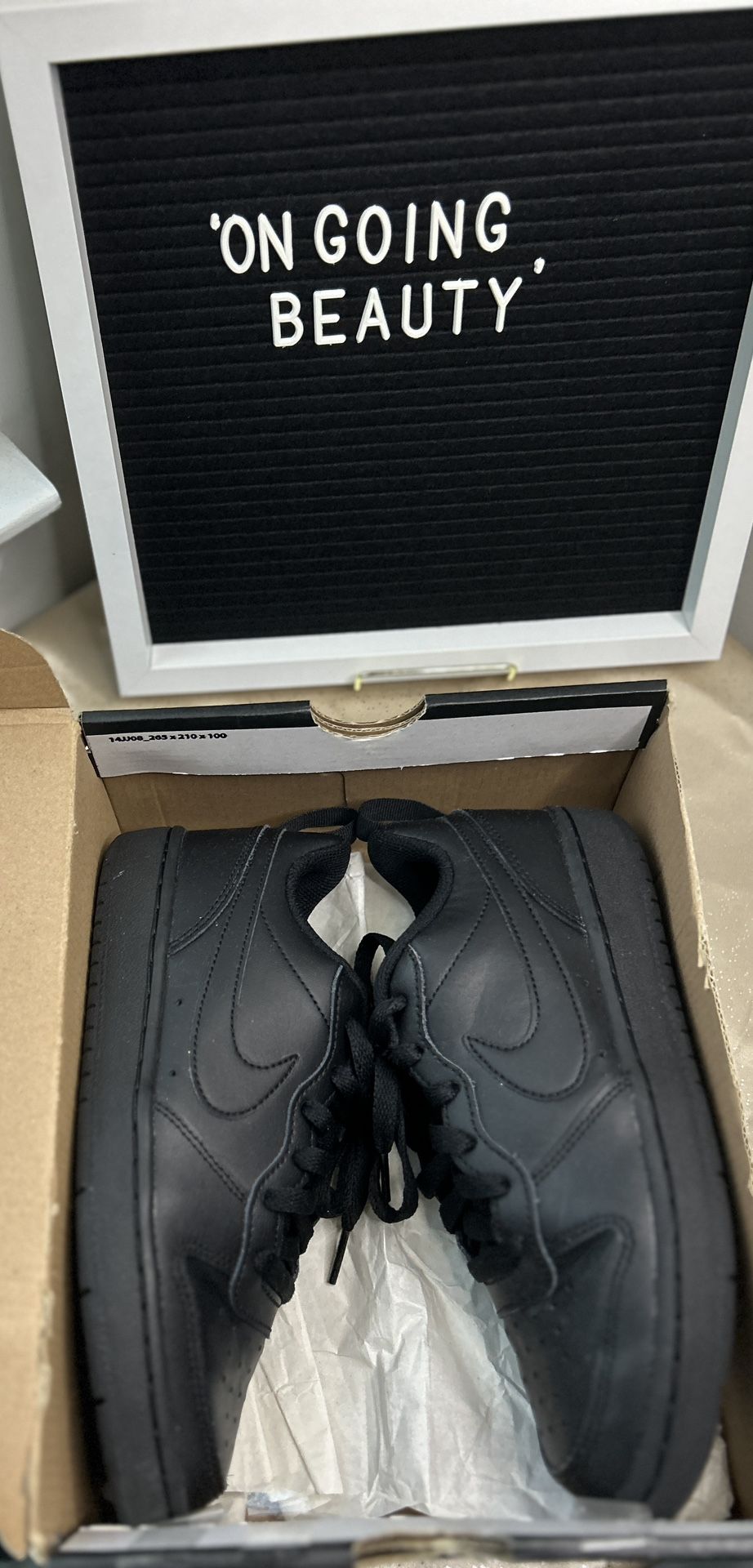 GIRLS NEW BLACK NIKE’S