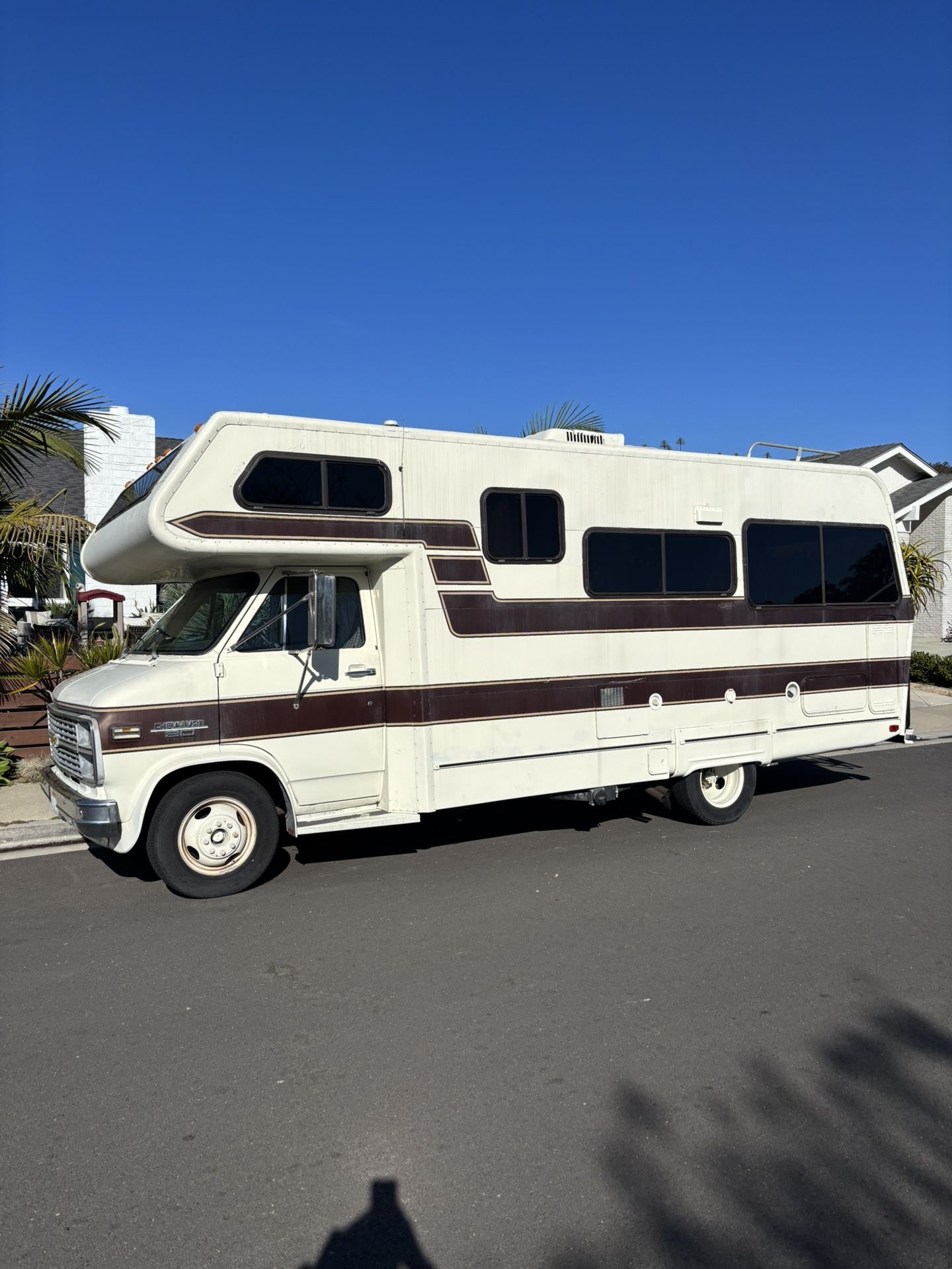1984 Lazy Daze Chevy 30