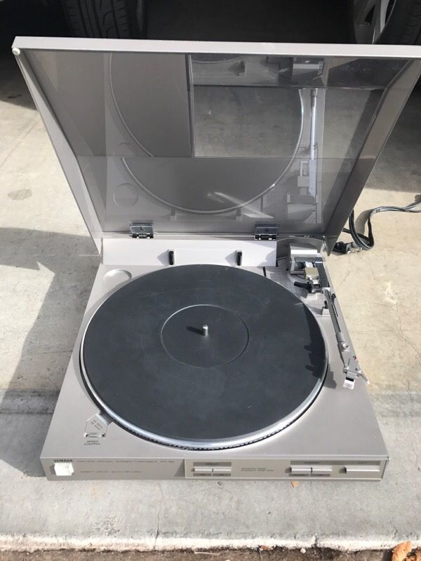 Yamaha px-55 record player turntable. Great condition with new  