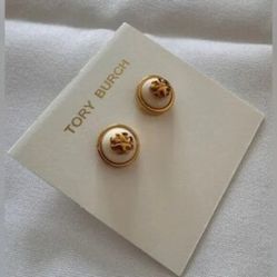 Tory Burch signature logo stud earrings. New. White and gold color