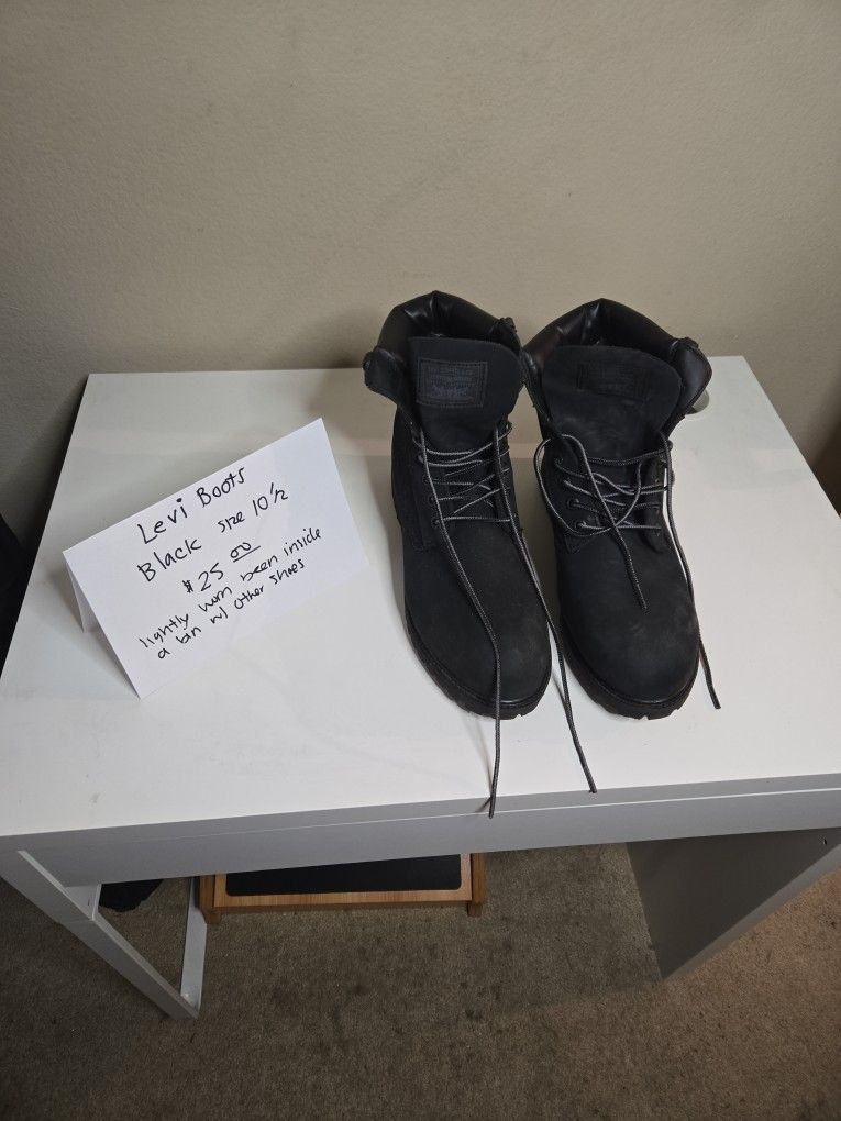 Levi Boots
