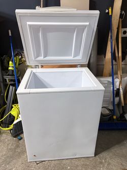 Free deep chest freezer 7cu ft
