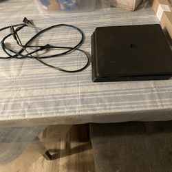 PS4 slim 1000 GB