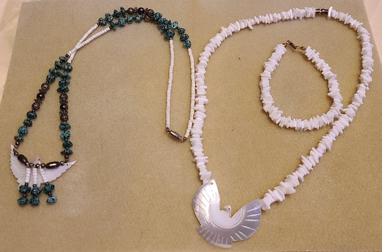 2 Native Indian Shell Necklaces, with matching bracelet
