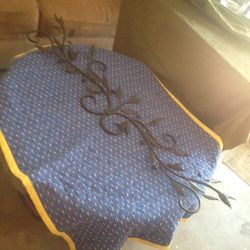 Metal hanging ornament