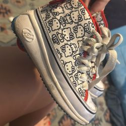 Hello Kitty Heelys
