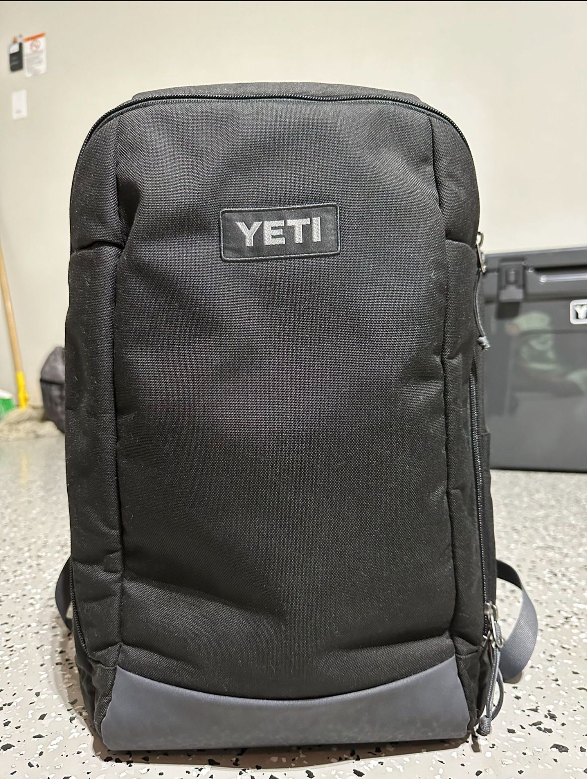 Yeti Backpack (Black)