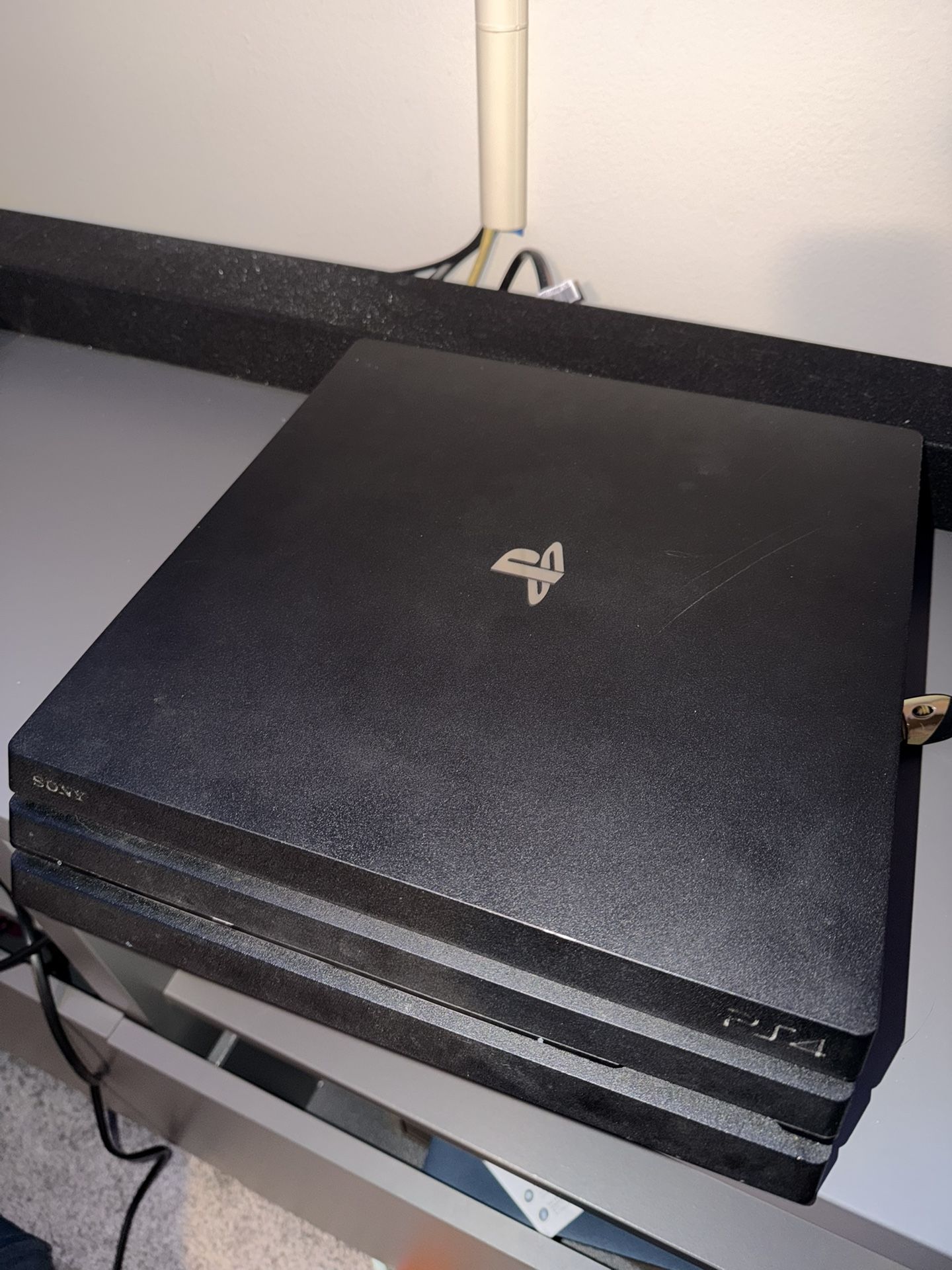 PS4 Pro 1TB + Add-ons