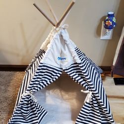 Cute Pet Teepee (24" squared by 29" tall)