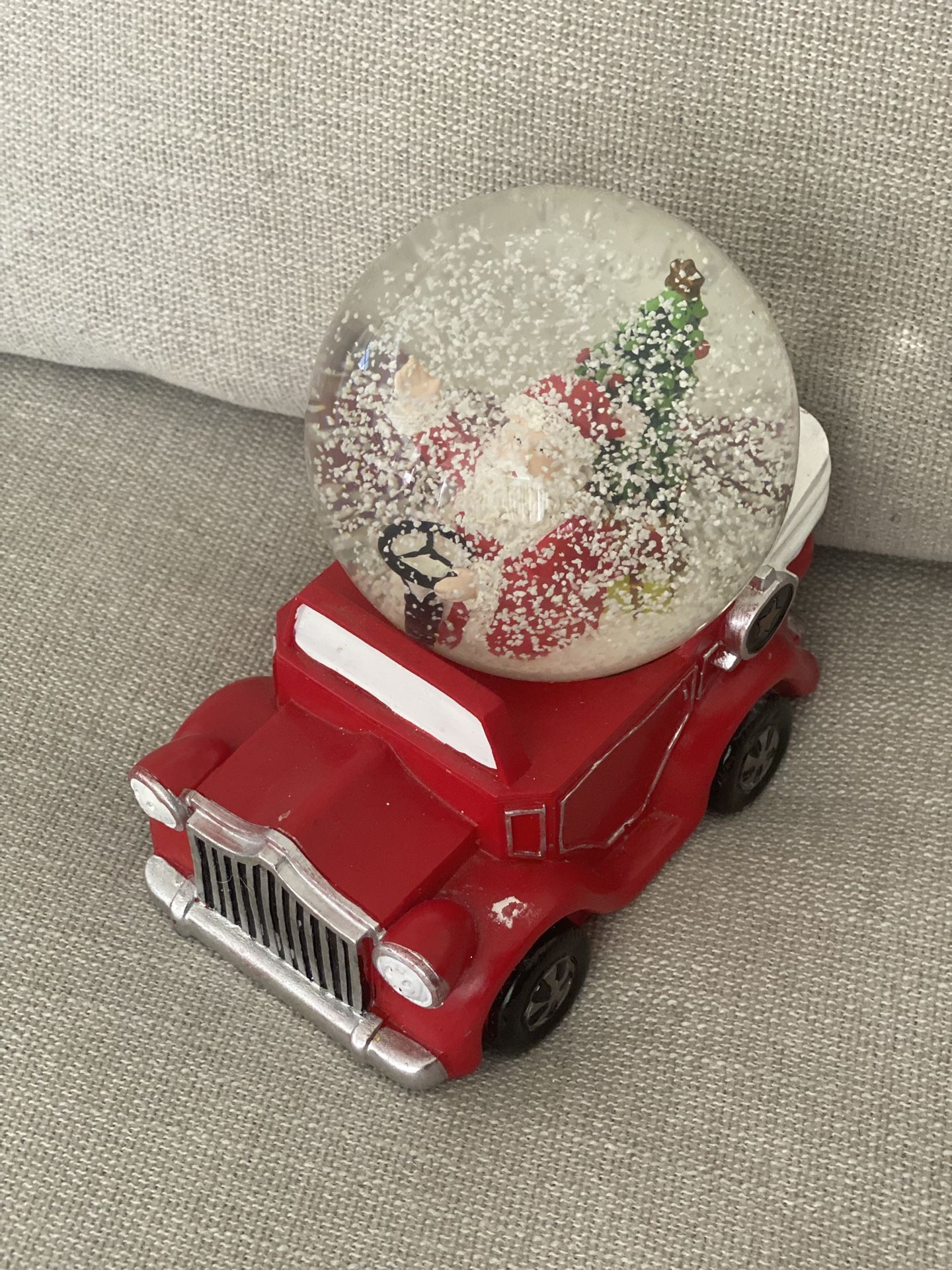 Santa Claus Snow Globe