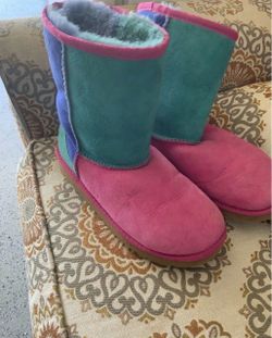 Price $55 Firm !! UGG Classic Short Patchwork Boots Sz 4