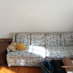 Home/Appliances/Couches 