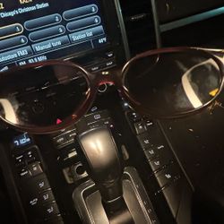 DKNY woman sunglasses