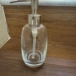 Glass Soap Dispenser (1)