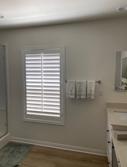 Solid Wood Plantation Shutters for Windows, Sliding Doors & Closet Doors - Factory Direct Pricing & Professional Installation (Persianas de Madera)