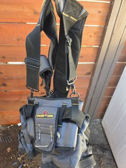 Magno Grip Tool Vest with Suspenders
