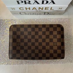 Louis Vuitton Ebene Toiletry Clutch 