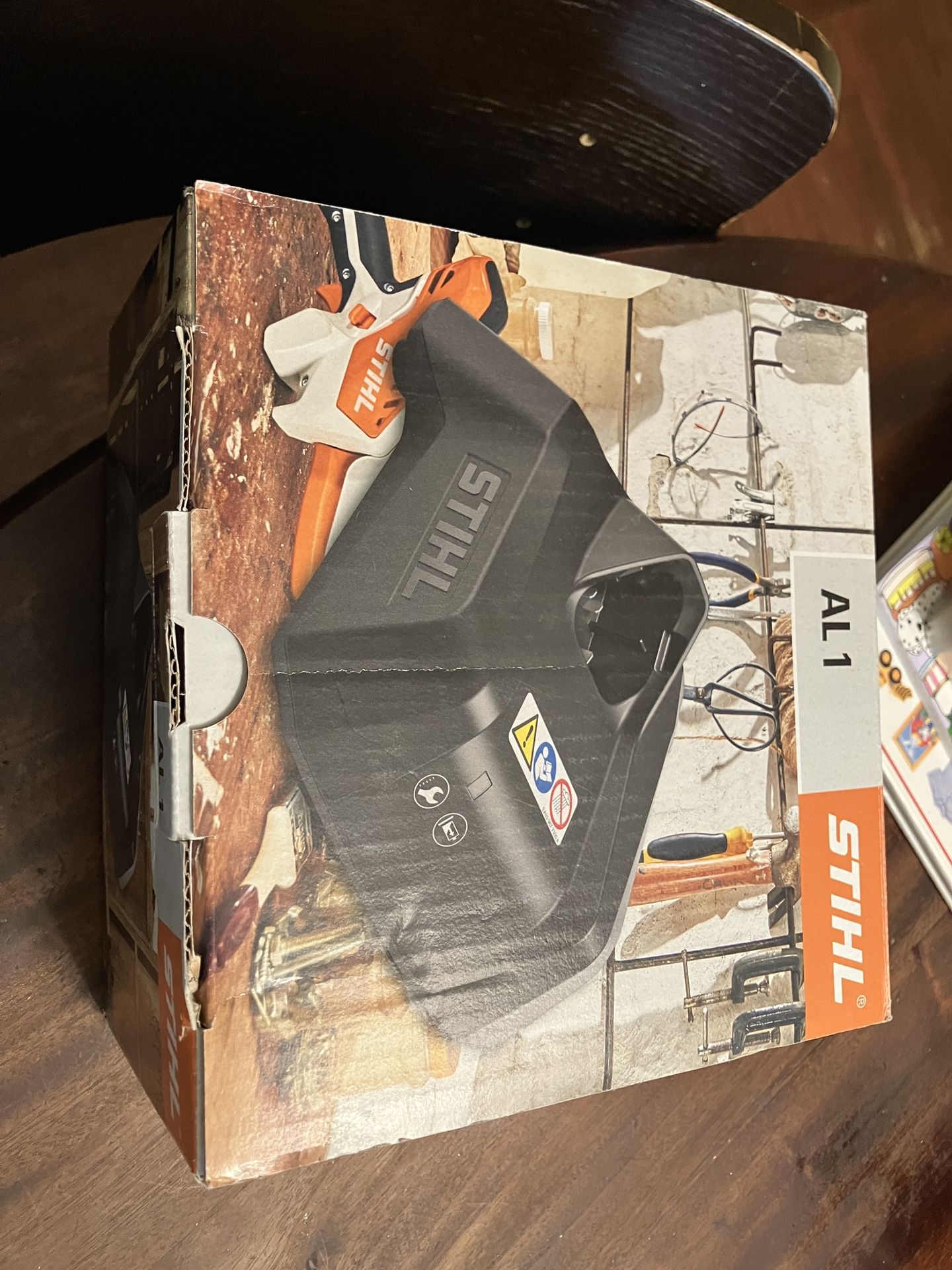 Stihl AL1 Battery Charger