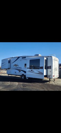 2007 Cedar Creek Fifth Wheel RV 36ft