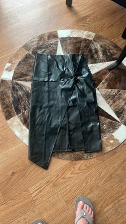 Black skirt