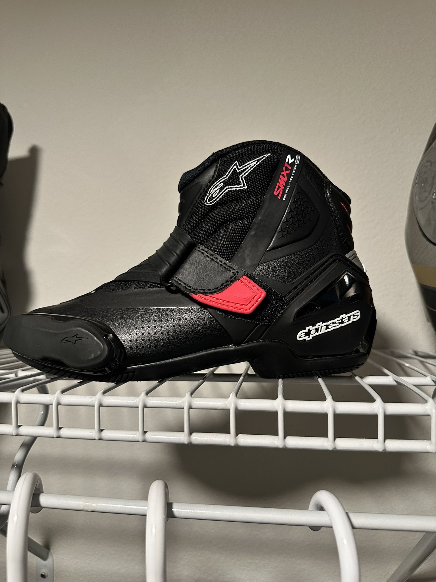Women’s Alpine star Boots
