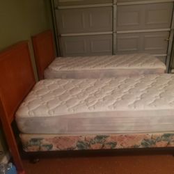 2 Twin Beds For Sale