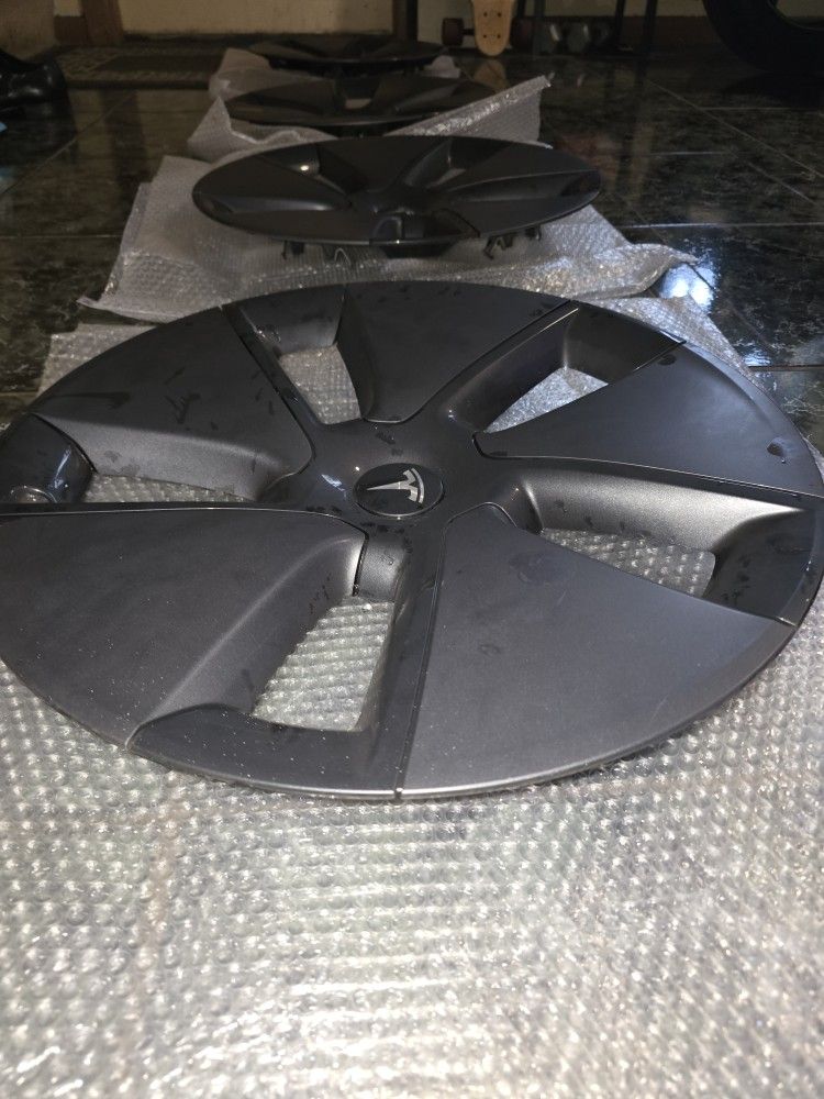 Tesla Model 3 OEM 18" Wheel Covers