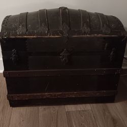 Antique Steamer Trunk