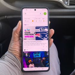 Razor Motorola Flip phone 2024