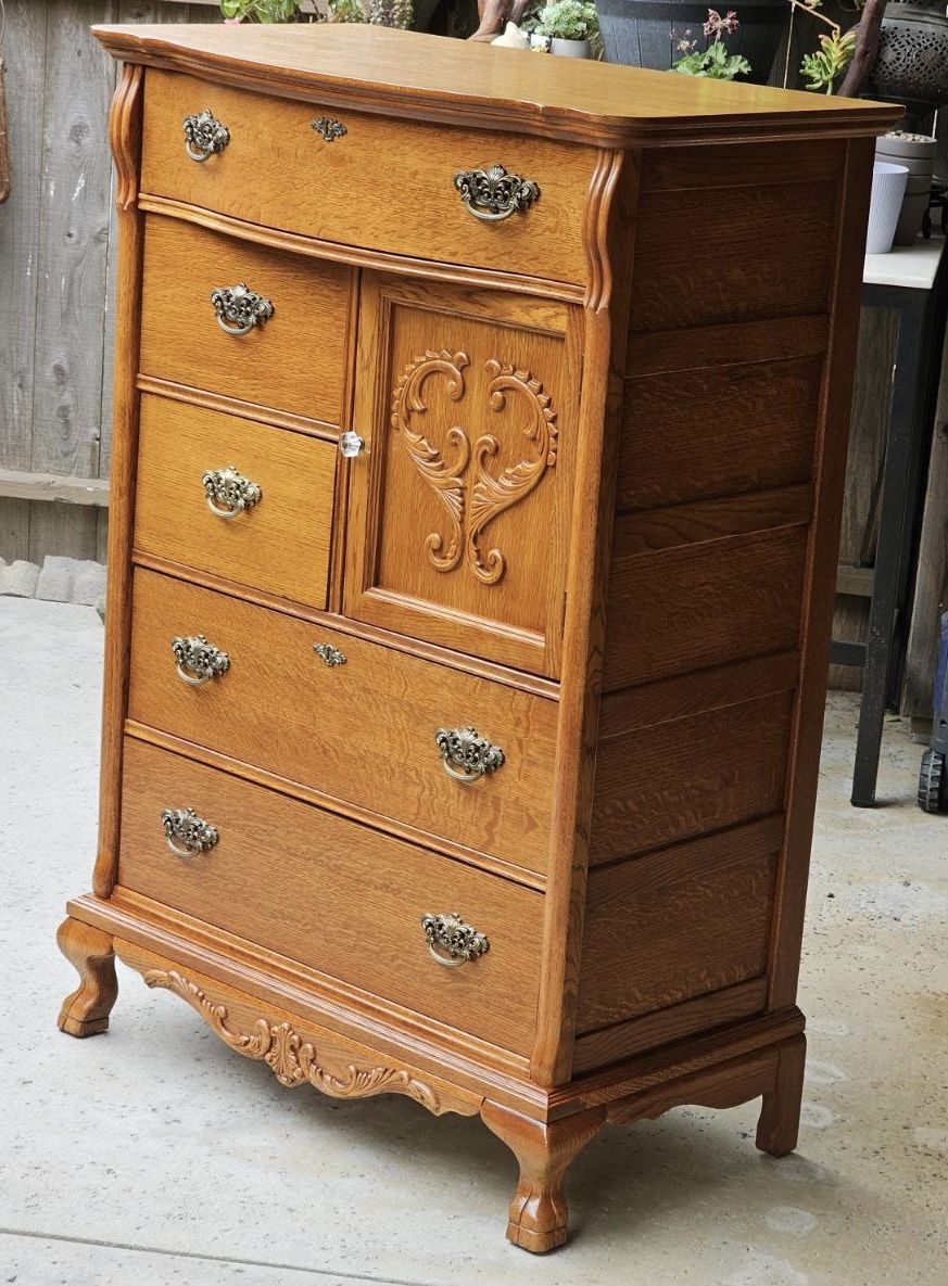 Vintage Lexington Furniture Victoria Sampler Dresser