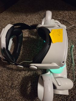 Meta oculus quest 2.  256gb