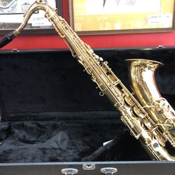 Antigua Winds Saxophone Model WWX545 with Case