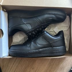 Black Air Force Ones 