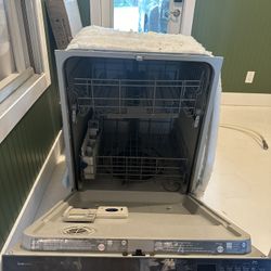 Whirlpool Dishwasher 