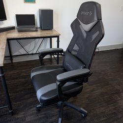 Gaming Chair Emerge