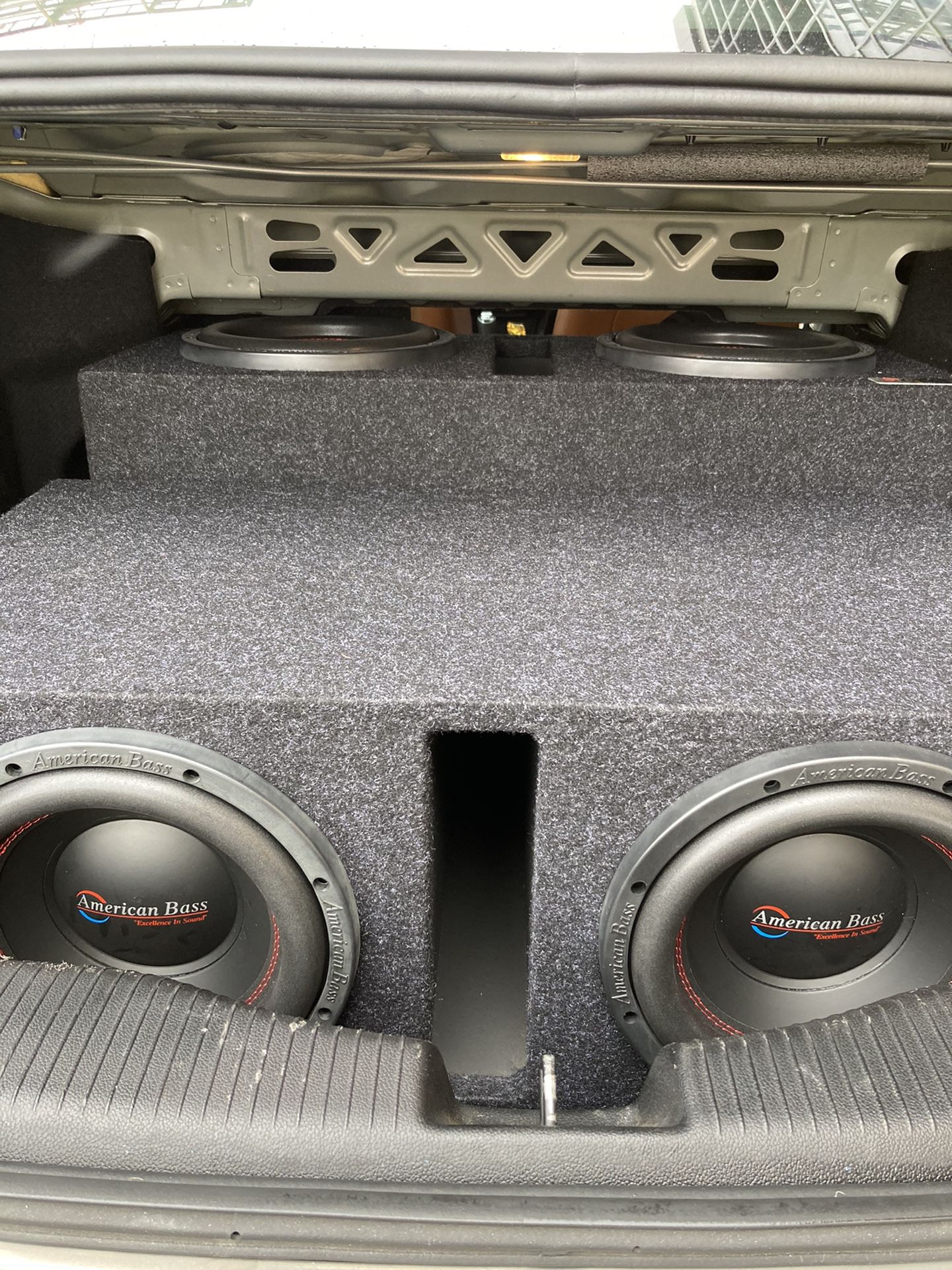 4 American Bass XD 10’s!!