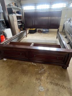 Cal king sleigh bed