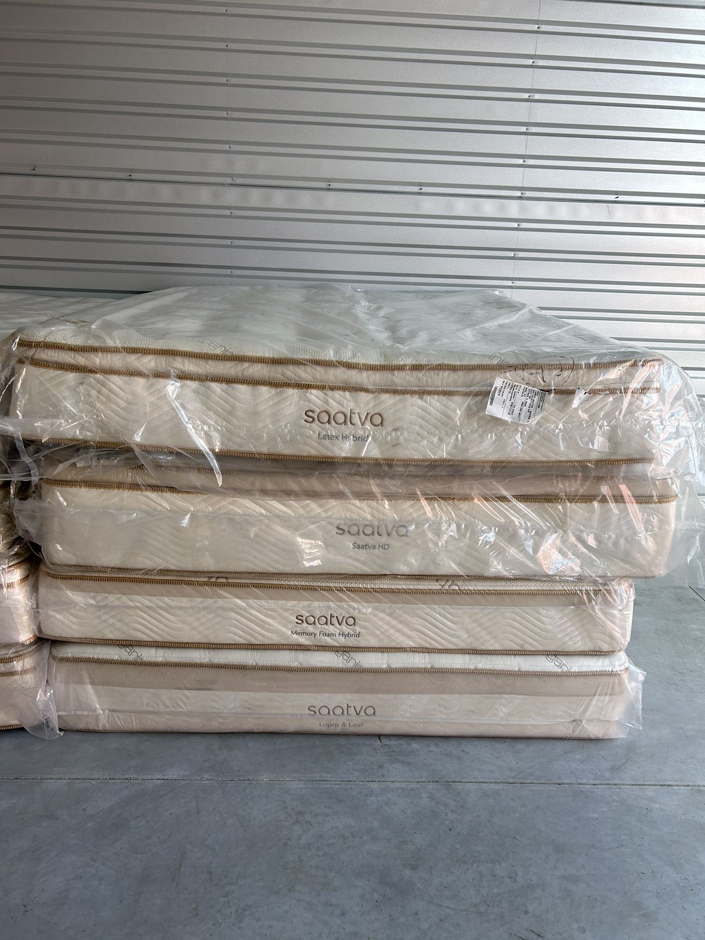 Luxury Saatva & Tempur-Pedic Mattresses – 50-80% Off!     •    Brand New, Minor Blemishes (Nothing That Affects Comfort)     •    King, Queen, Full, T