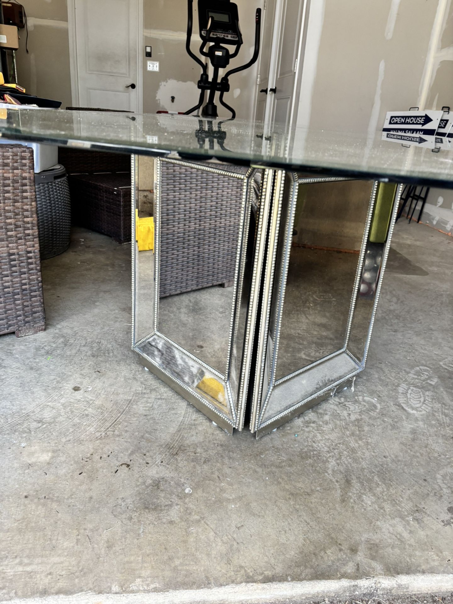 Beautiful Artsy, Glass Dining Room Table