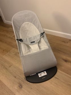Baby bjorn bouncer