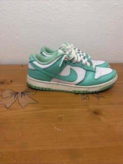 Women’s Nike dunk low green glow size 9
