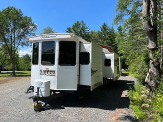 2013 Wildwood Lodge 404FB park model