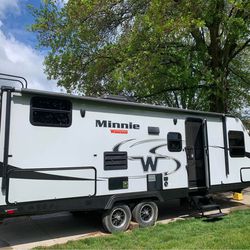 2018 Winnebago Minnie 2455BHS