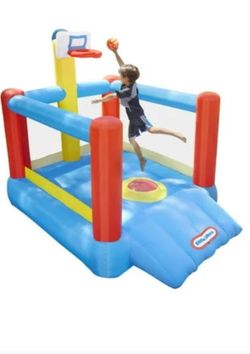 BOUNCE HOUSE WITH BASKETBALL HOOPS 