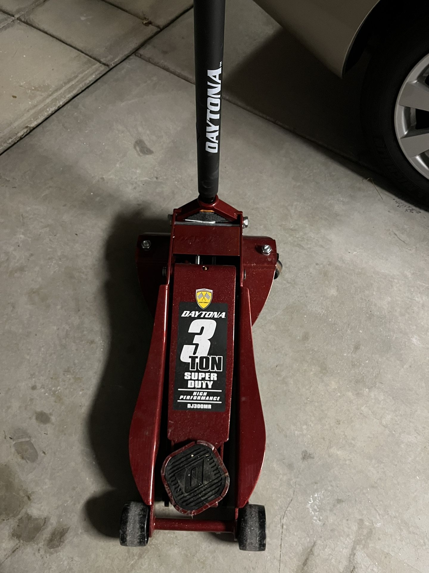 DAYTONA 3 ton Low Profile Super Duty Floor Jack with RAPID PUMP