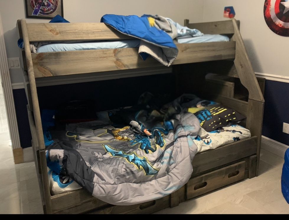 Bunk Beds Wit Stairs