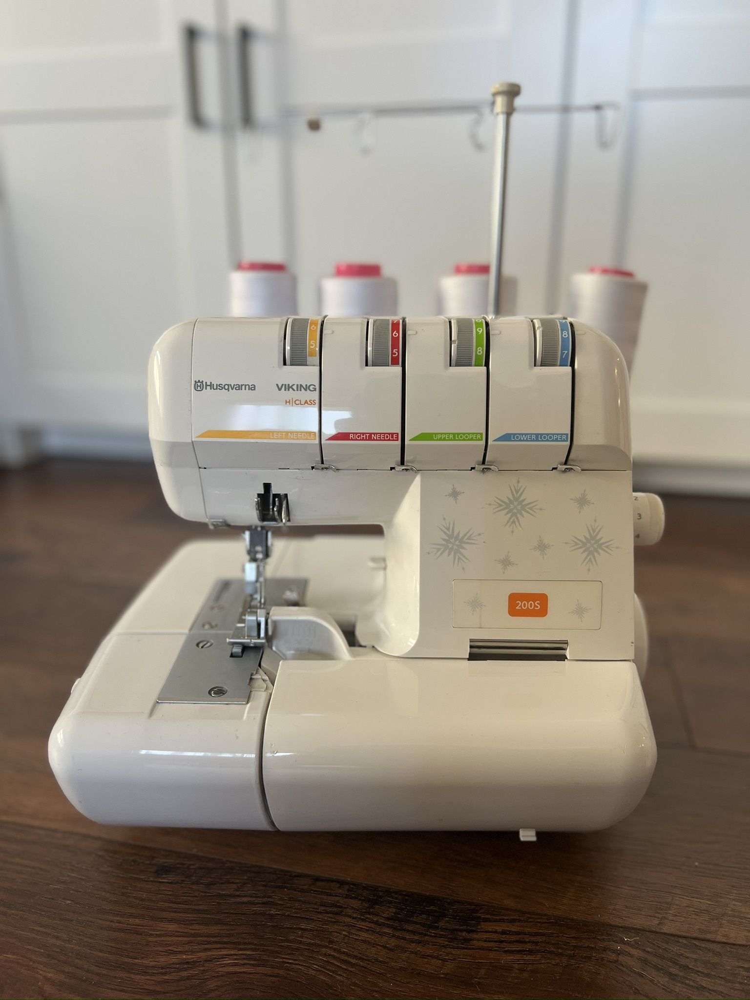 Husqvarna Viking H|Class 200S Sewing Machine