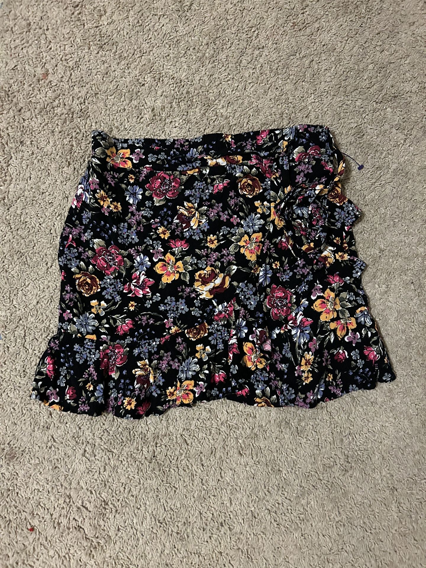 Skirt, wild fable women’s skirt size medium, floral, 100% Rayon