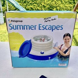 Polygroup• Summer Escapes Floating Cooler with lid 6 air chambers. Approximate Deflated Sizo: 30 in (76 cm) 🆕👍