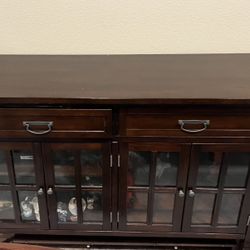 Walnut Wood Dining Room Table And Chairs / Sever 